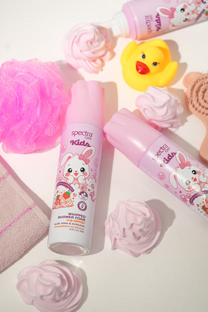 Kids Nemlendirici ve Arındırıcı Vegan Whipped Duş Köpüğü - Strawberry Milkshake - 250 ML