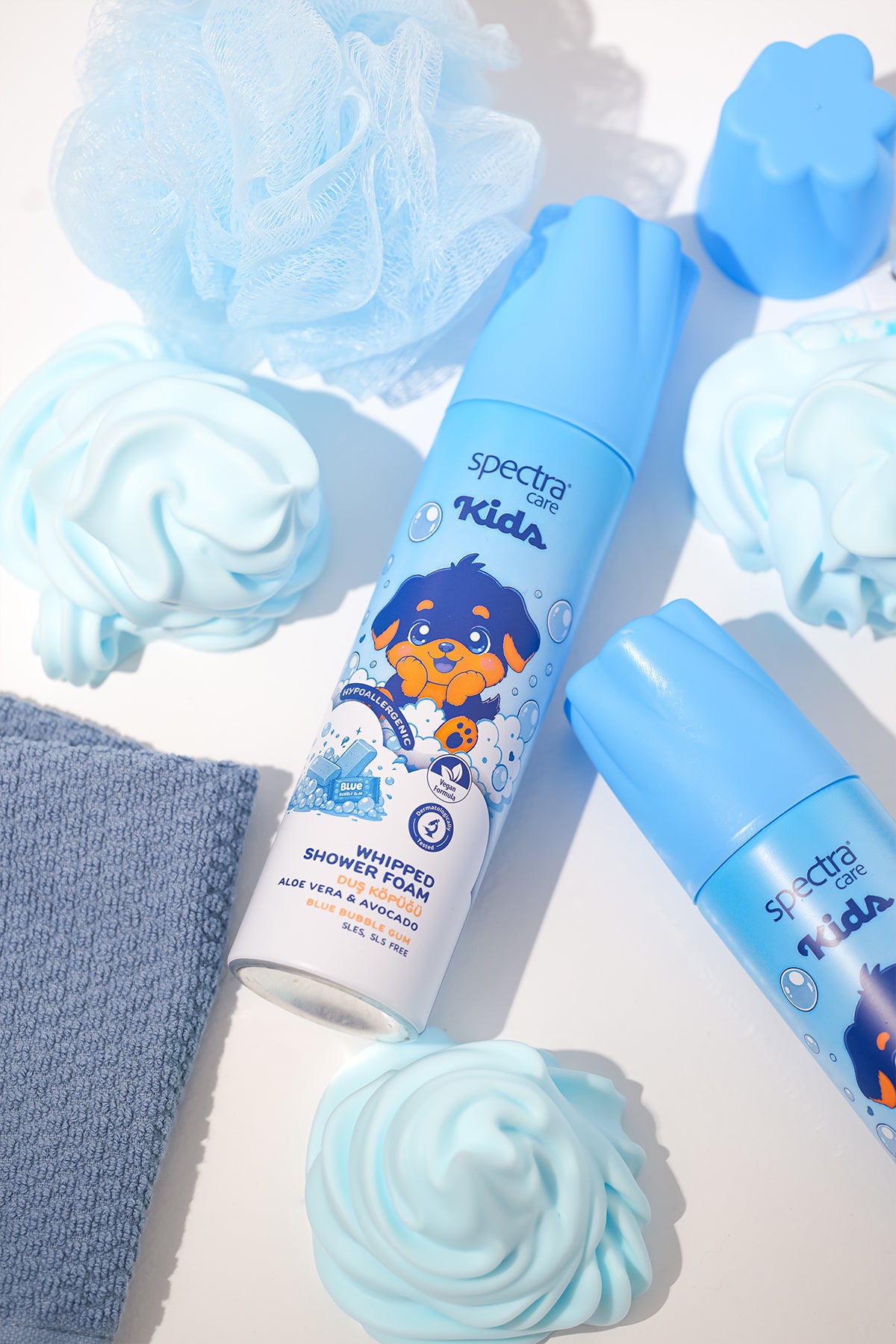 Kids Nemlendirici ve Arındırıcı Vegan Whipped Duş Köpüğü - Blue Bubble Gum - 250 ML